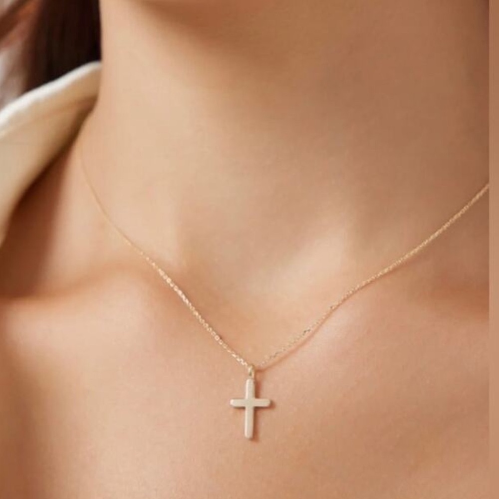 NEW Dainty Gold Cross Delicate Necklace Chain Minimalist Gold A0110